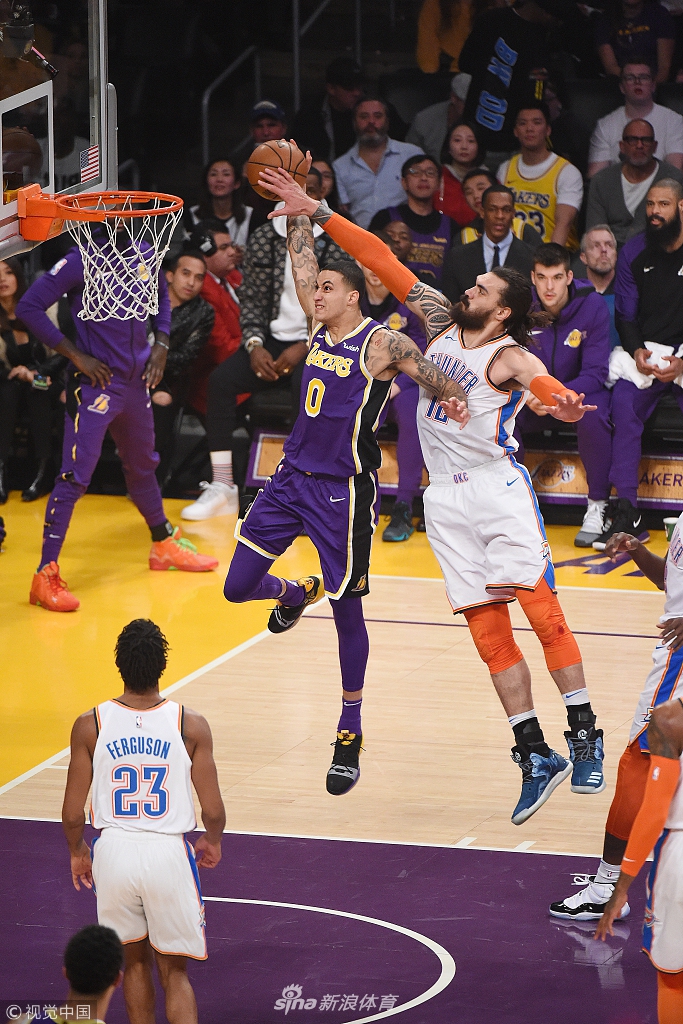 他重用葡萄 他重用葡萄